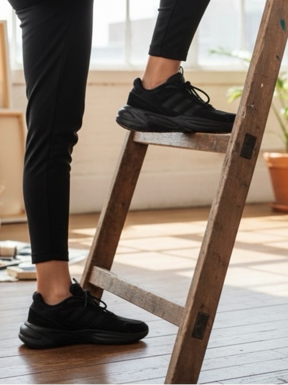 Adidas Ozelle Cloudfoam Women's Sneaker Black Size 7.5